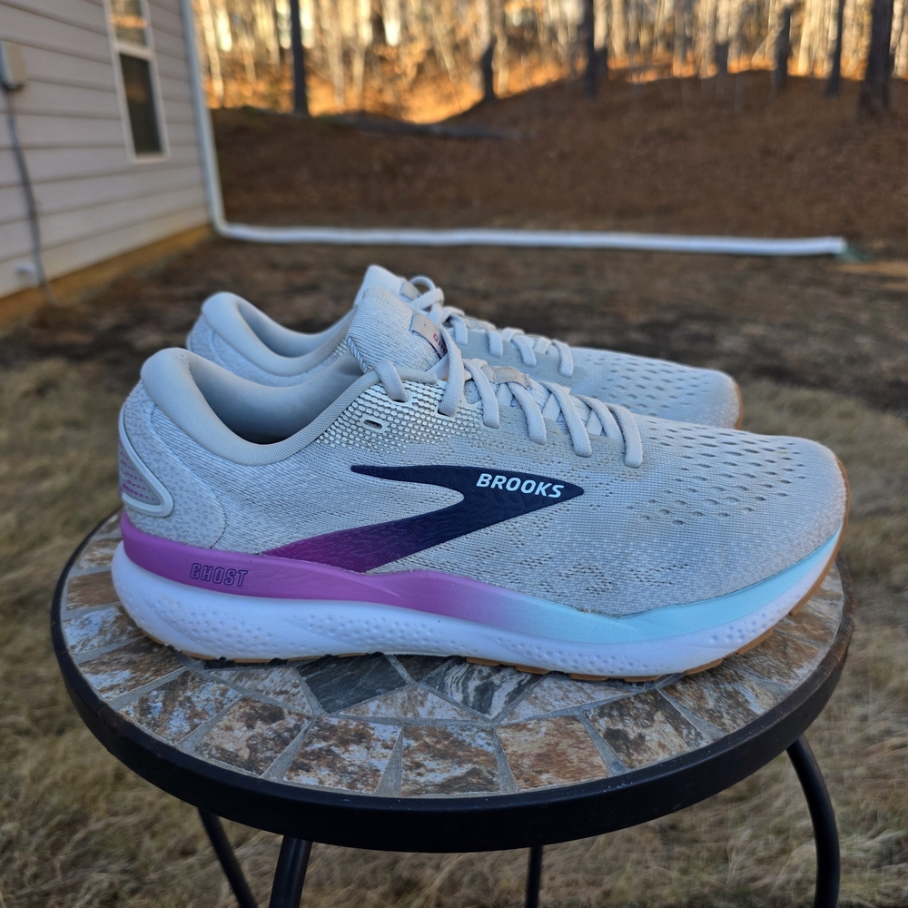 Brooks Ghost 16 1204071B175 Gray Running Shoes Sneakers Womens Size 9.5 B